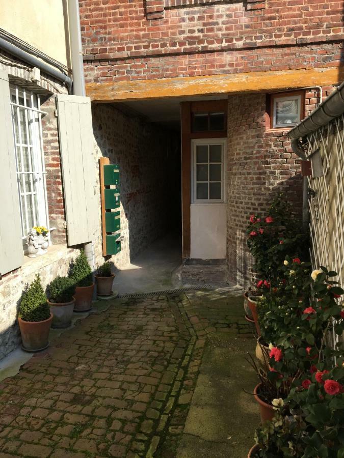Sous Les Toits D'Honfleur Apartment Exterior photo